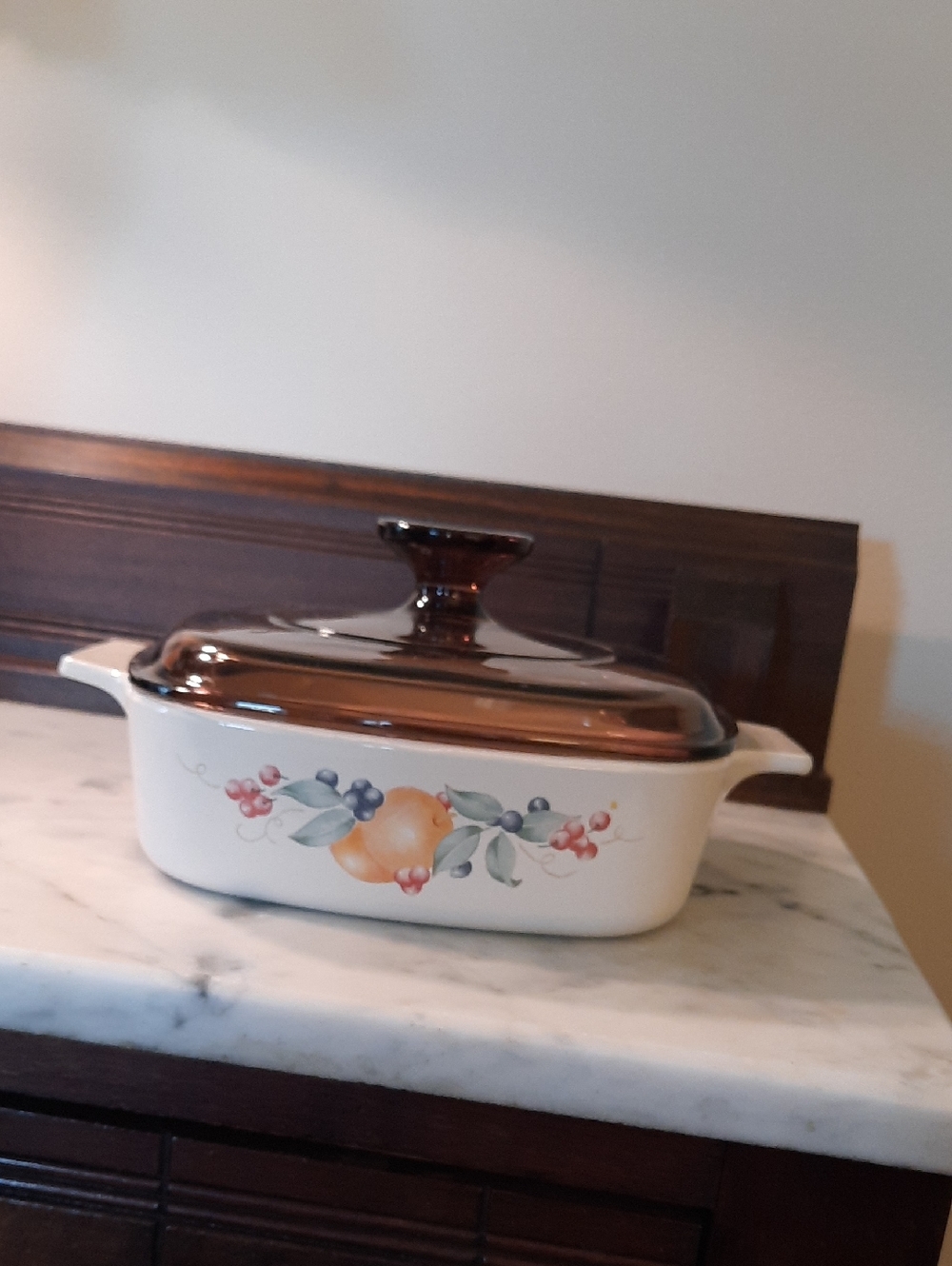 VTG.   Corningware Abundance Shallow Casserole Dish With Lid